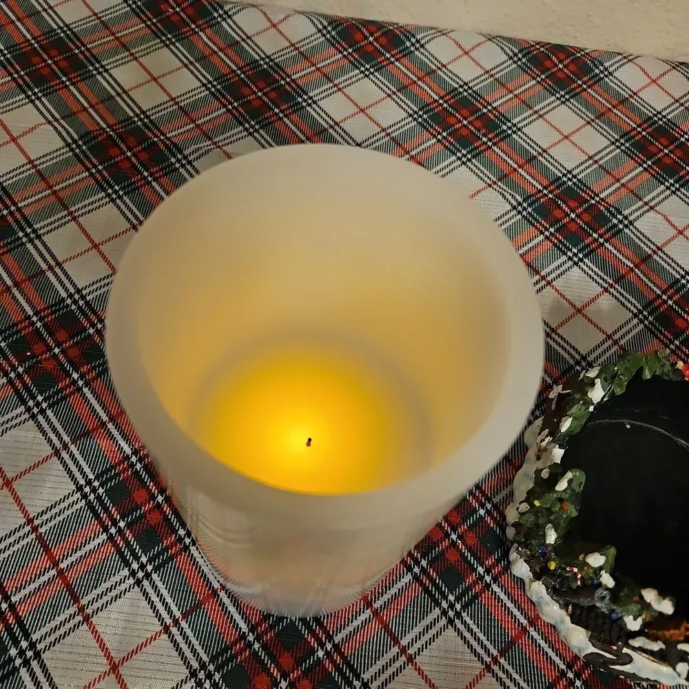 Christmas Themed Candle Holder with Scented Hurricane Lamp Candle
